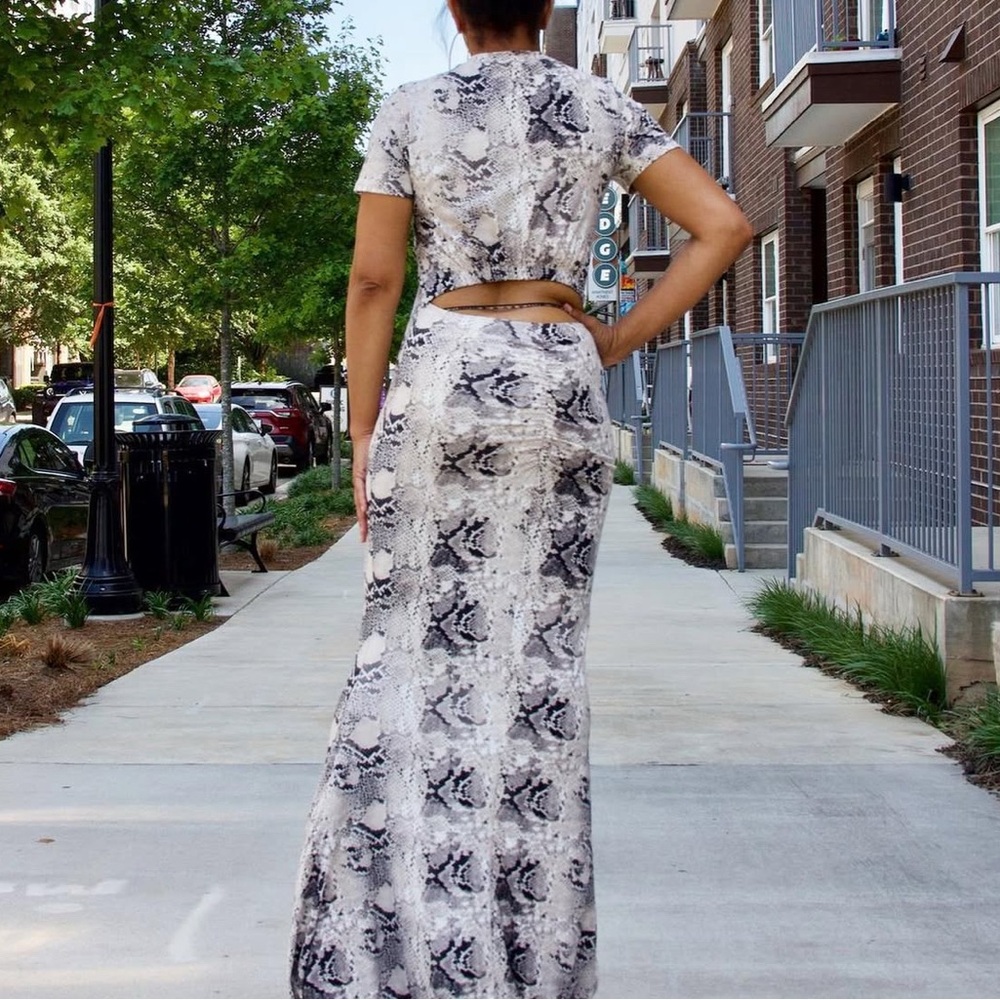Snakeskin Print Maxi Dress- EUC - Picture 2 of 5